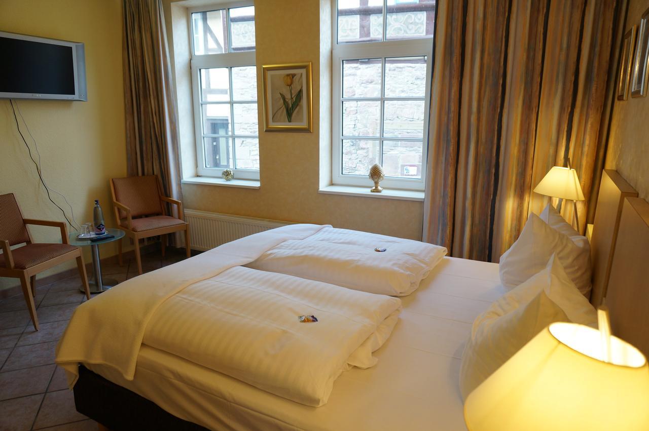 Hotel Goldener Anker Bodenwerder Exteriör bild